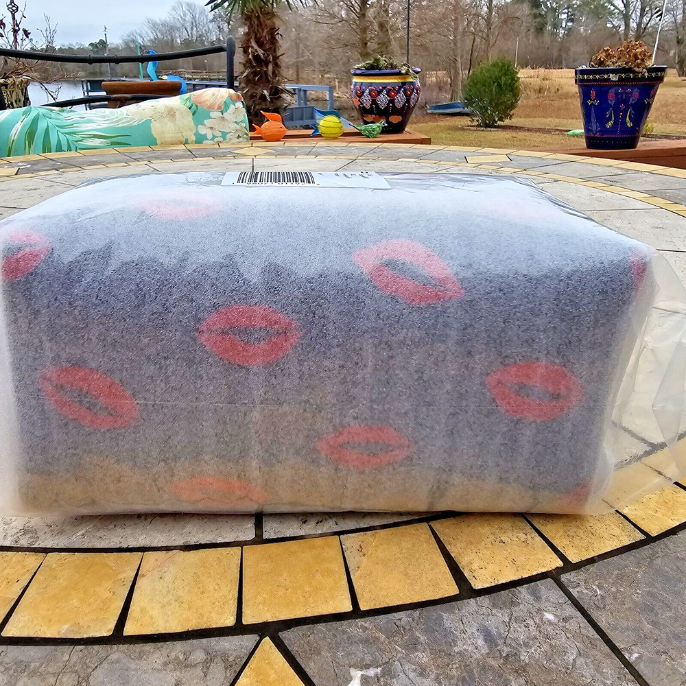 kate spade- Little Better- Everything Puffy- Medium Cosmetics Case- Black- NWT