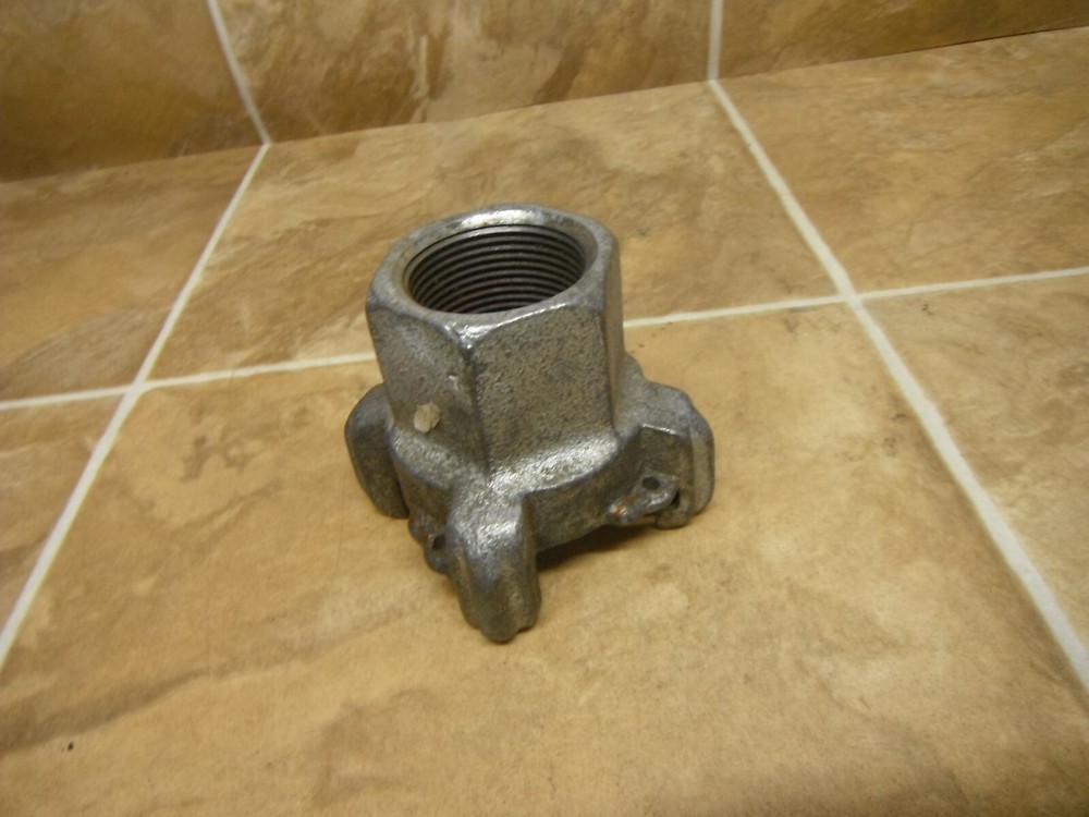 Threaded Tank Coupling (Standard) 1-1/4" FNPT Sandblast Cast Iron - Used