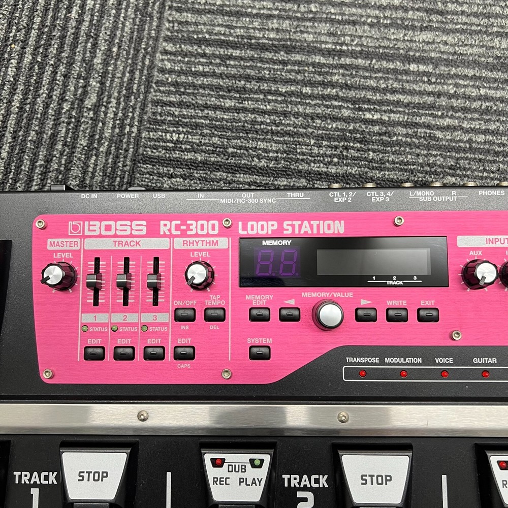 RC-300 Loop Station: Ultimate Looping Effects Processor