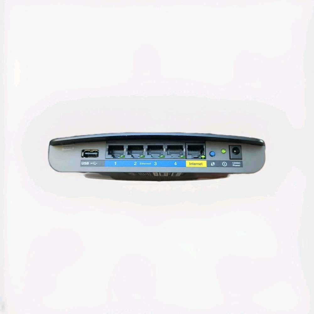 Cisco Linksys E1550 Router Untested