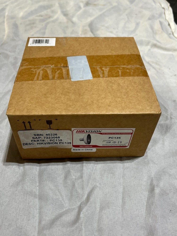 NEW  Hikvision PC135, Bracket