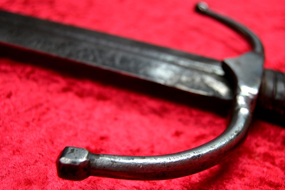 Medieval one-handed sword - Made by a master craftsman