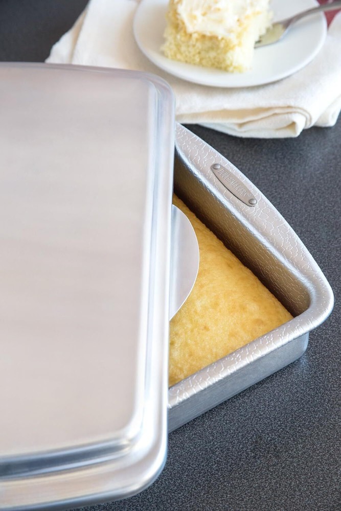Doughmakers 9" x 13" Cake Lid for Doughmakers Cake Pan