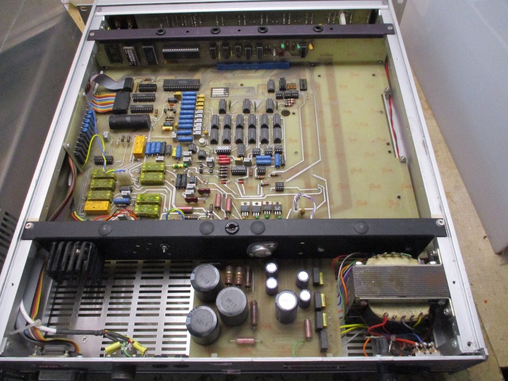 EDC Model 521 Programmable DC Calibrator Untested For Parts Only [18-.5]