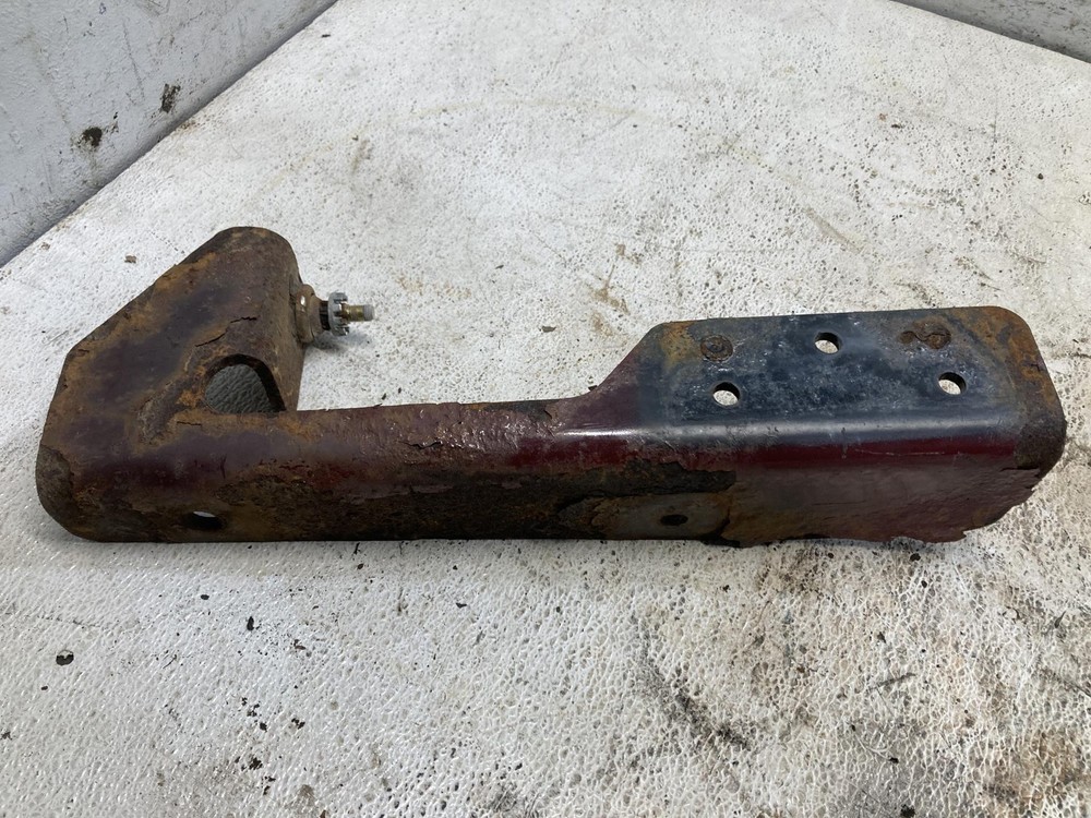 Peterbilt 387 Right/Passenger Bumper Bracket - Used