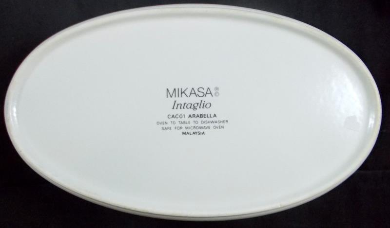 Mikasa Arabella 10 Inch Oval Baker CACO1