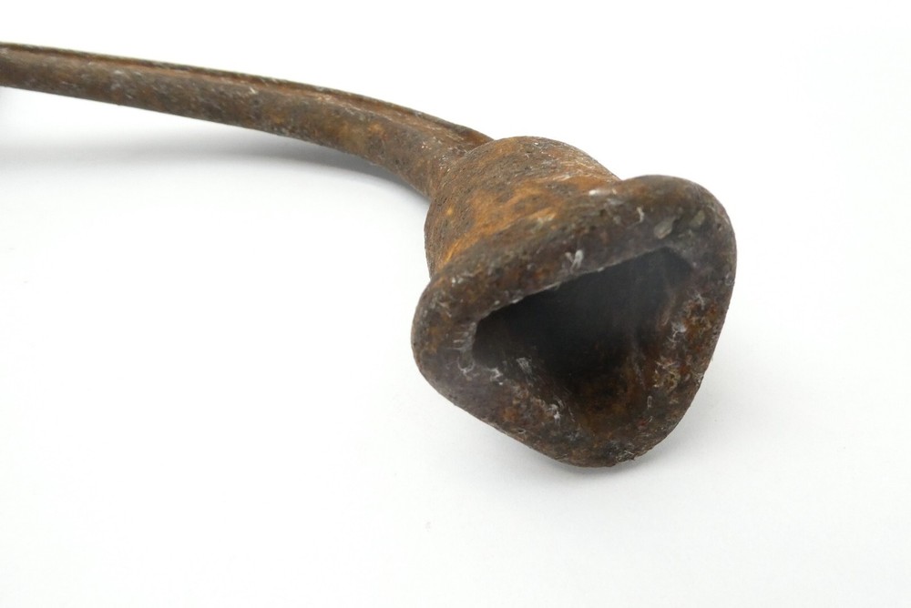 Antique Old 96R Crank Handle Triangular Fitting Machine Part Cast Iron