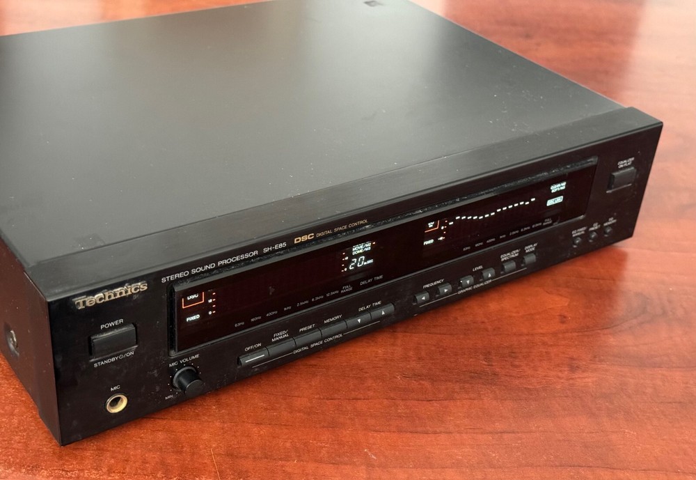 TECHNICS SH-E85 Vintage Stereo Graphic Digital Equalizer 1991 - Top Range!
