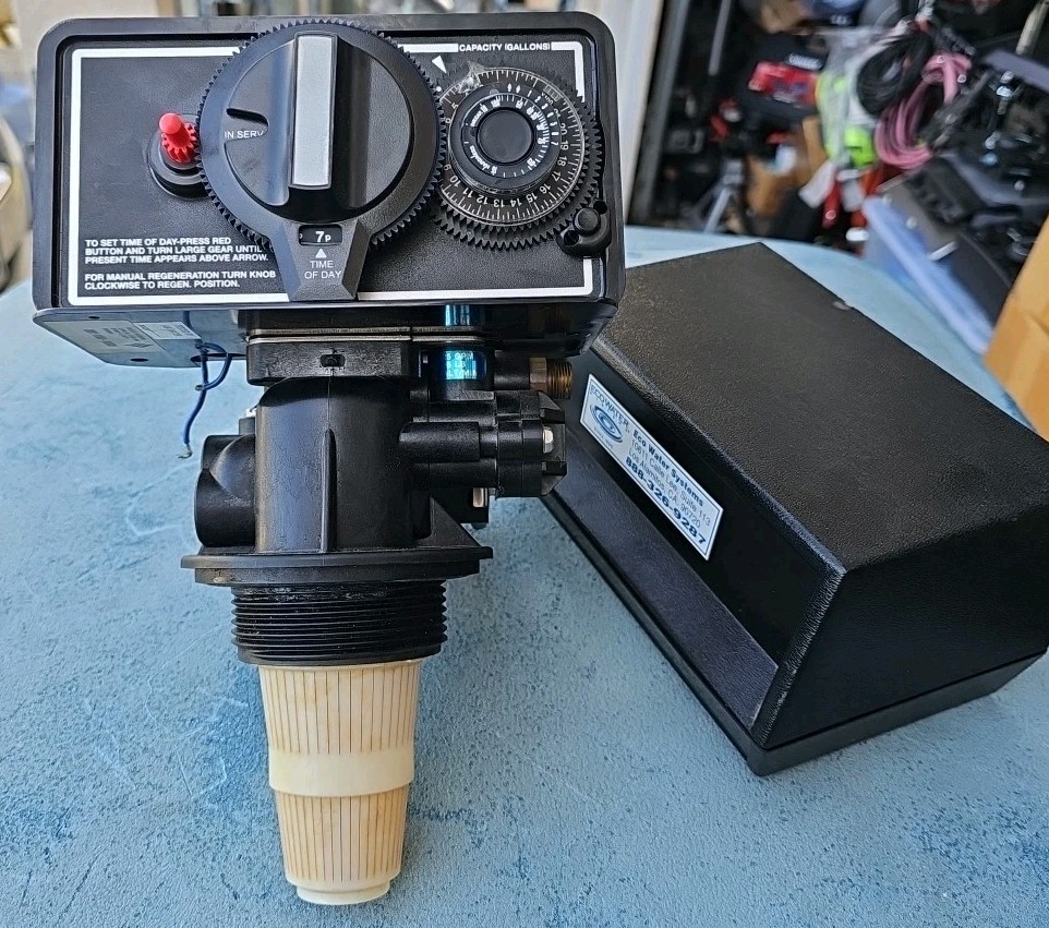 Fleck A-18520 water softener timer control valve 5600 w/ cover