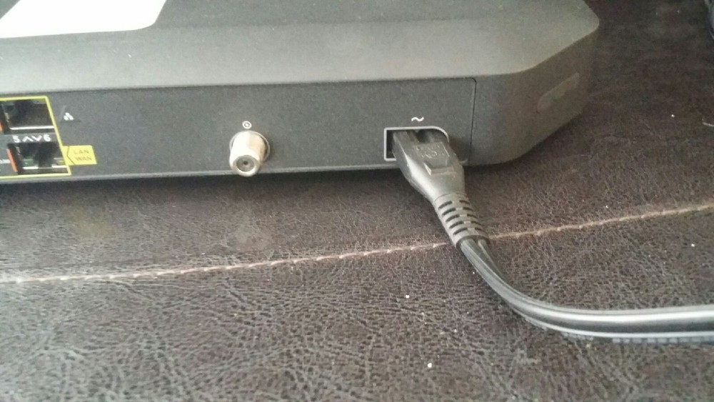 Comcast Business CBR2-T Router