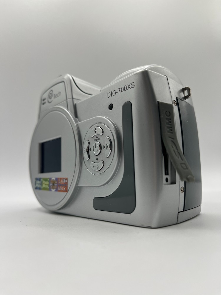 E-TECH DIG-700XS Digital Camera / 4X Digital - Tested + Working