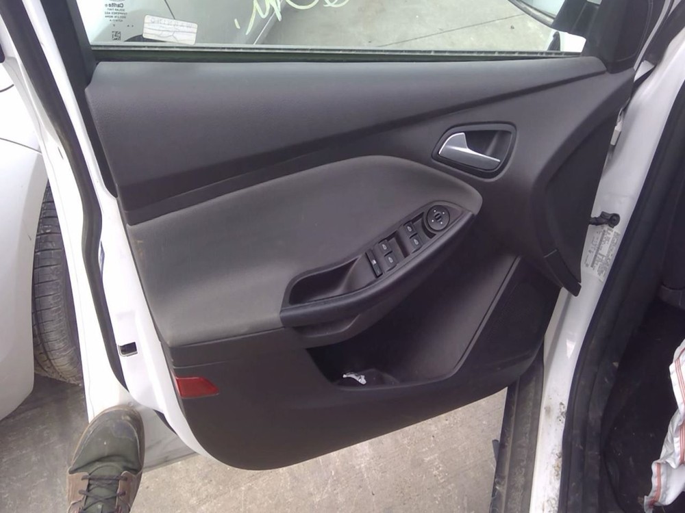 2014 Ford Focus 4.2 Sync Display Screen - Used, No Anti-Theft Code