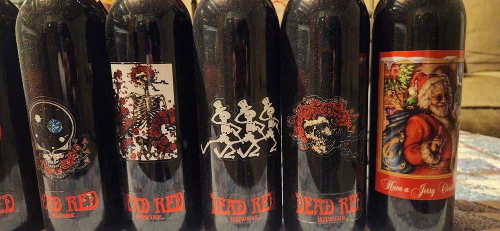 6 Grateful Dead Red Unwine :