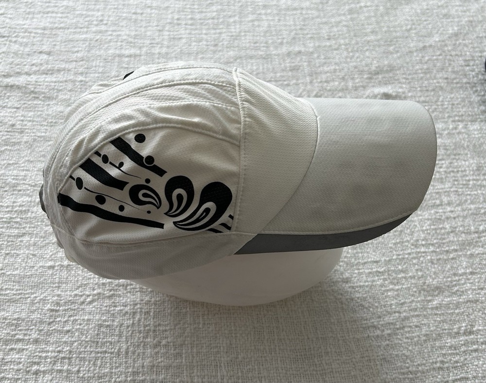 Brooks Chaser Running Hat One Size White Strapback