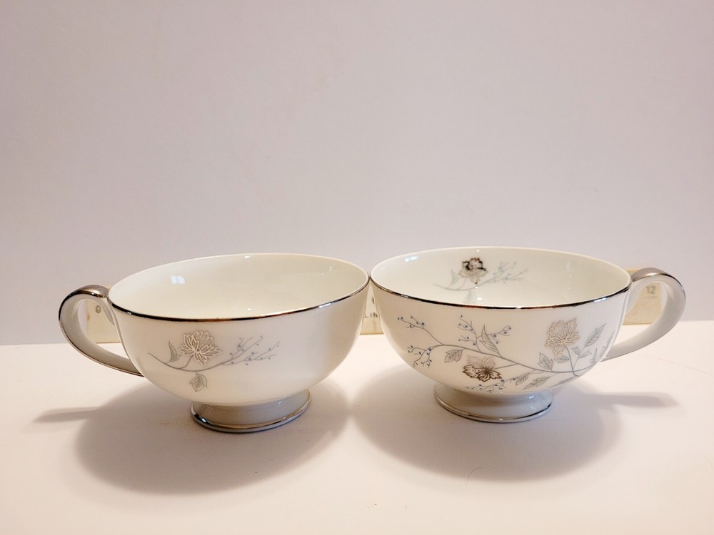 Arlen Fine China 8 Piece Set