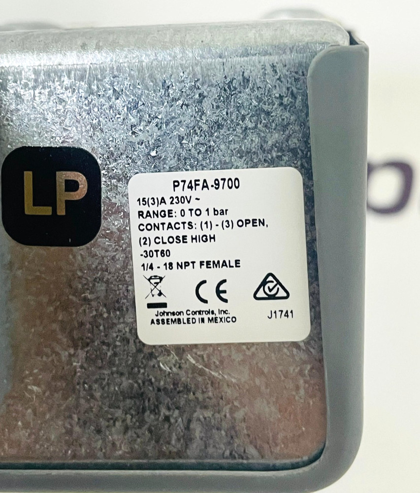 JOHNSON CONTROLS P74FA-9700 Pressure Switch