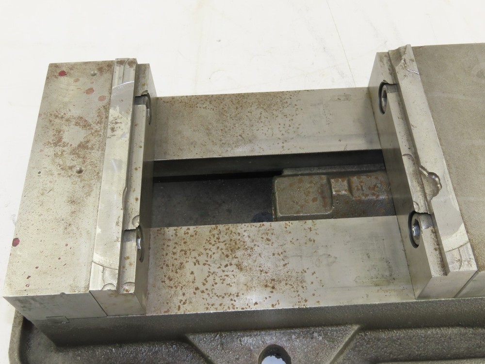Kurt D80-1 Anglock Precision 8" Machinist Milling Machine Vise with Handle