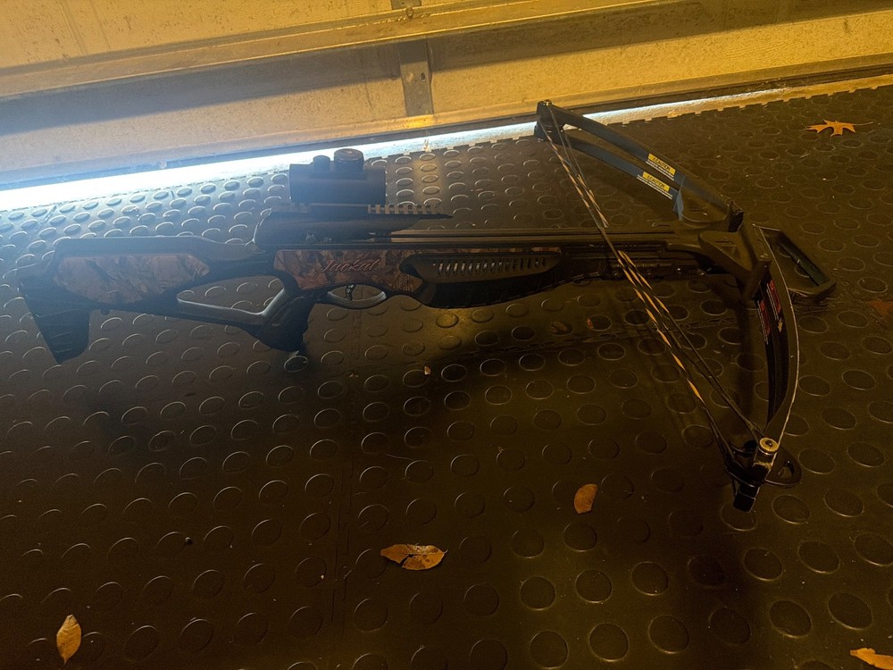 Barnett Jackal Crossbow