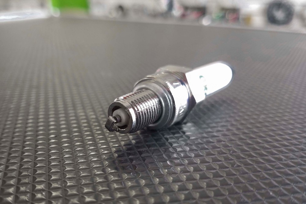 OKO CR7HNS Spark Plug