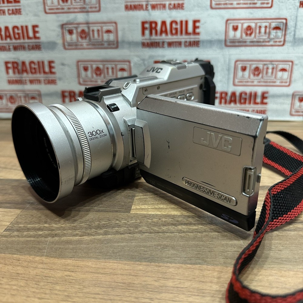 JVC GR-DV2000E Mini DV Digital Camcorder - Silver