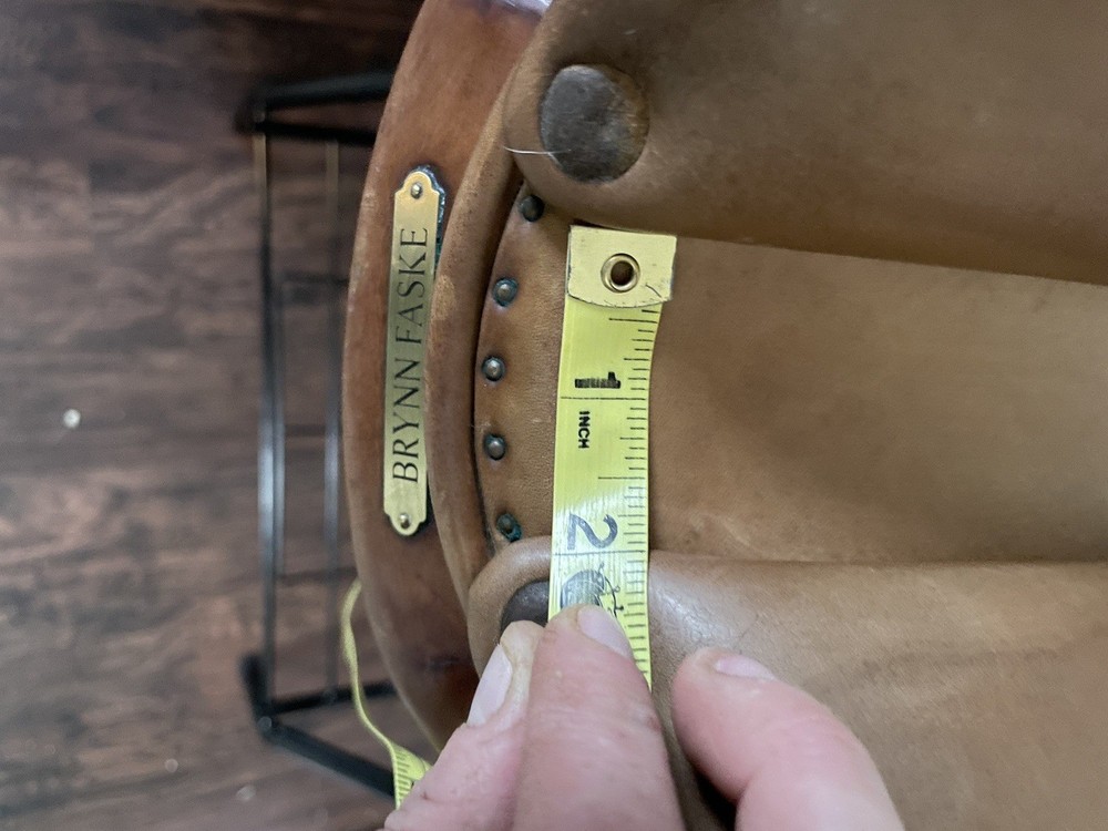 Butet Close Contact Saddle 17” - Needs Some TLC