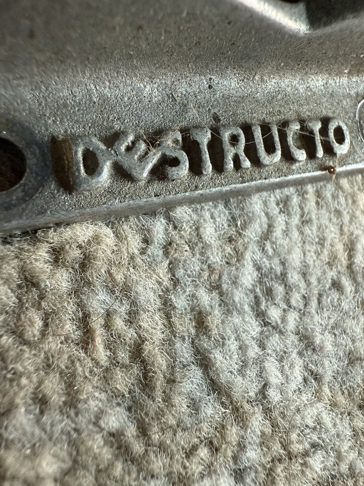 destructo skateboard trucks