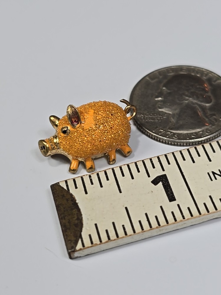 Pink Piggy Lapel Pin Small Size