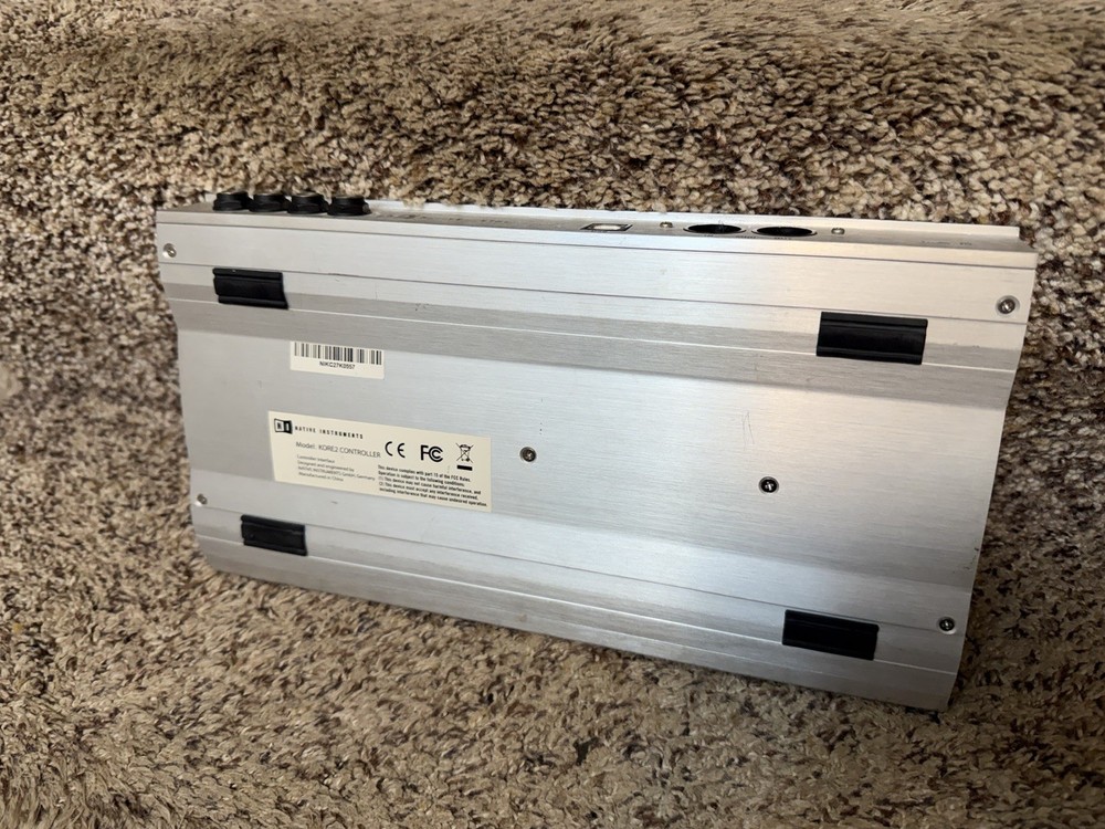 Native Instruments Kore 2 USB MIDI Controller