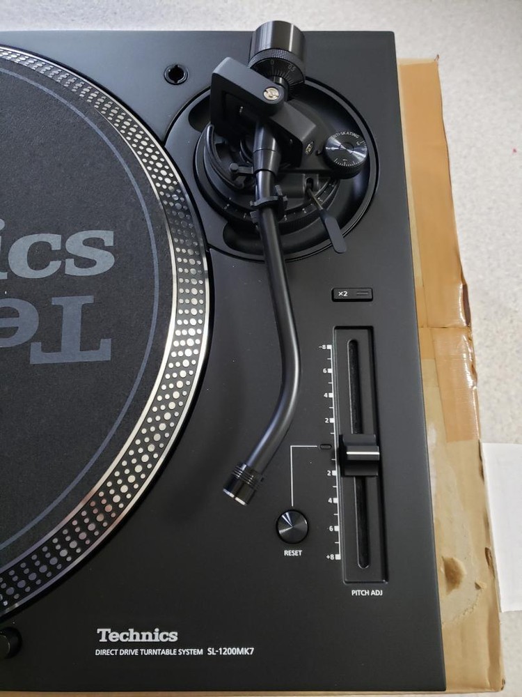 Technics SL-1200MK7-K Direct Drive Turntable System open box From Japan