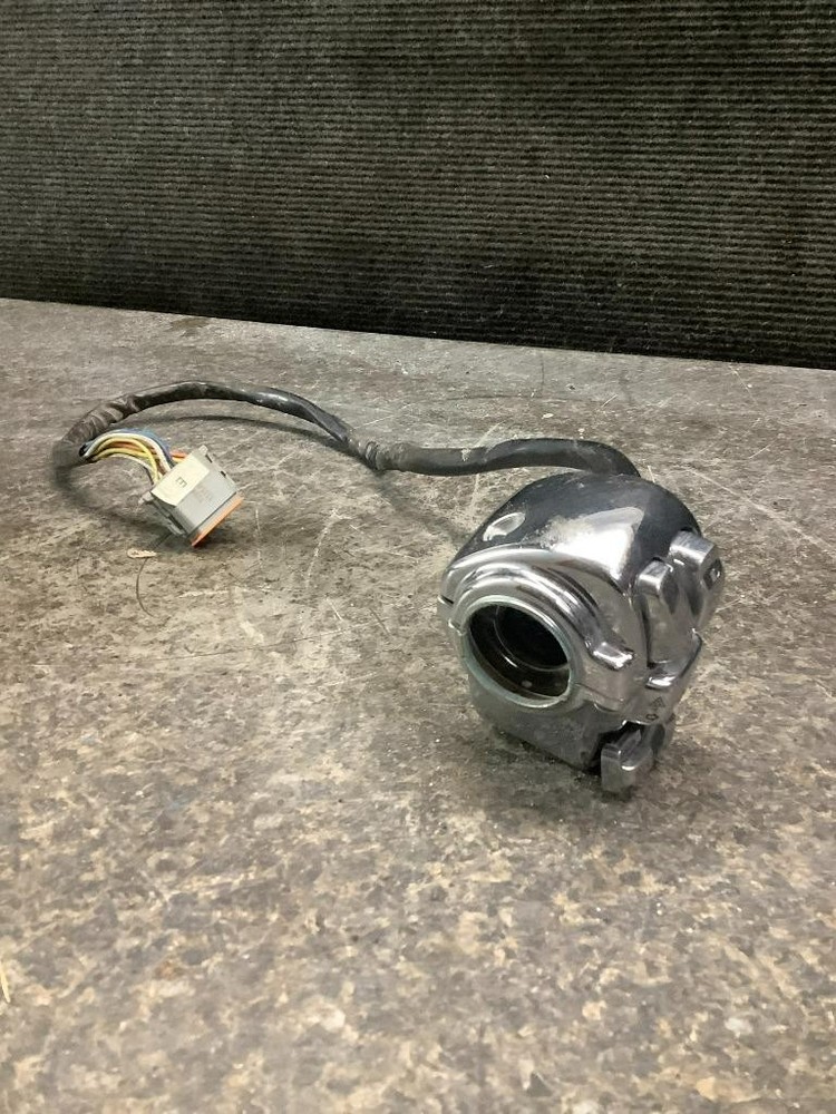 06 Harley Ultra FLHT FLHTCUI Left Turn Switch Control 18G