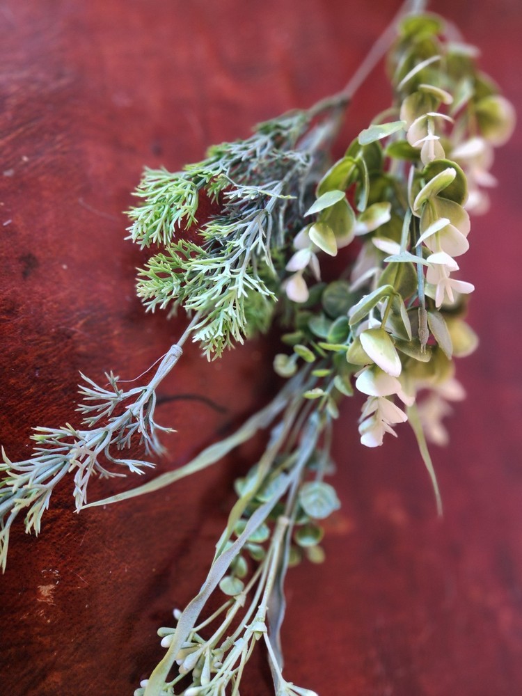 19” Eucalyptus Springerii Seeded Cluster • Faux Greenery Stem