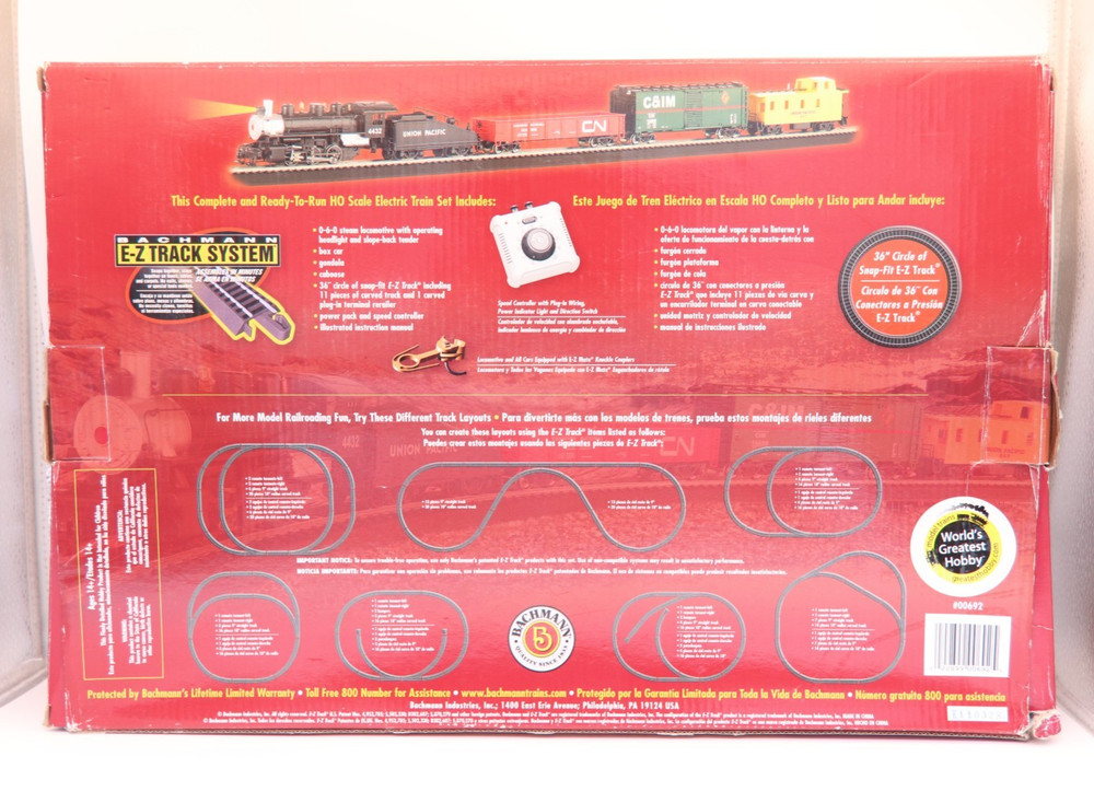 Bachmann Pacific Flyer HO Scale Ready-to-Run Electric Train Set