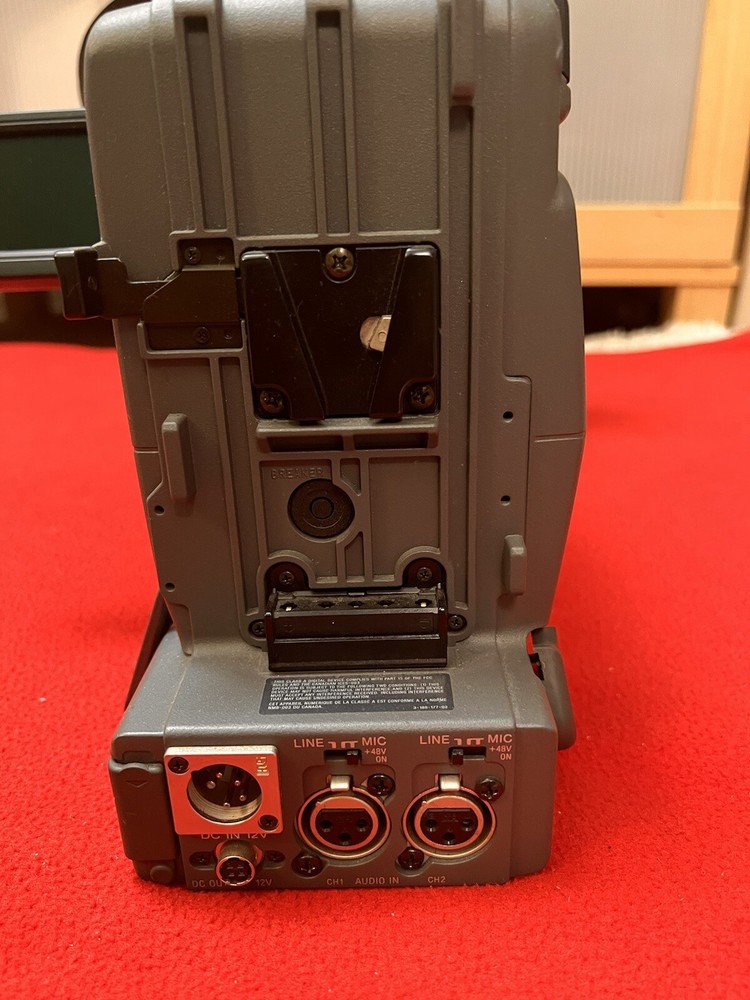 Mini DV-DVCAM Camcordes Sony DSR250