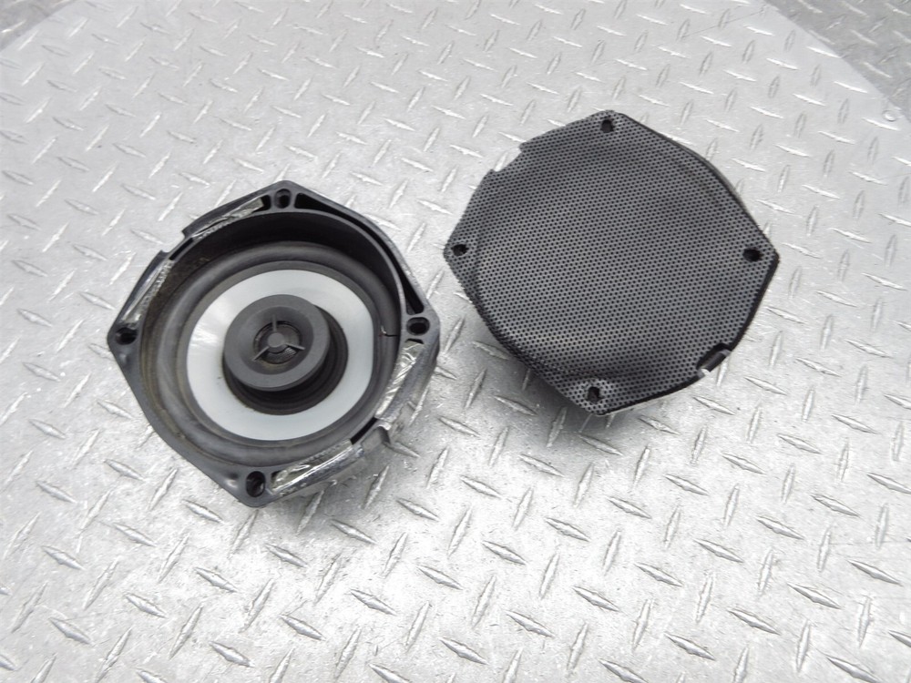 2009 Harley Electra Glide FLHTC Speaker Left Right Side Audio Housing Assembly