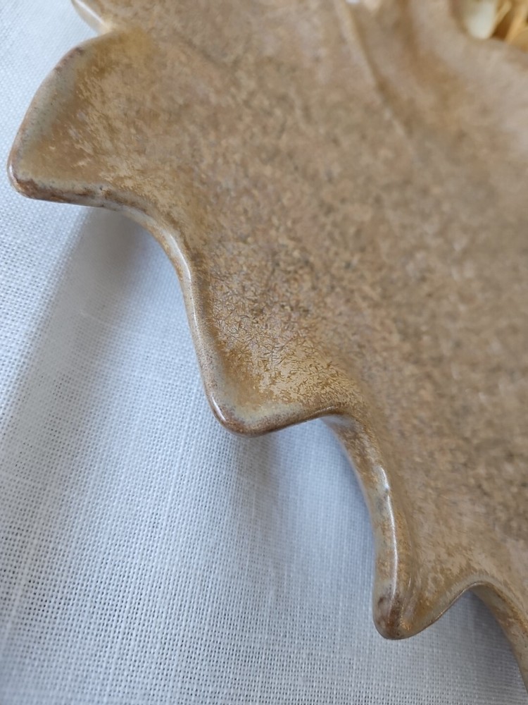 Leaf Pottery Dish Plate Beige Fall Autumn Table Decor