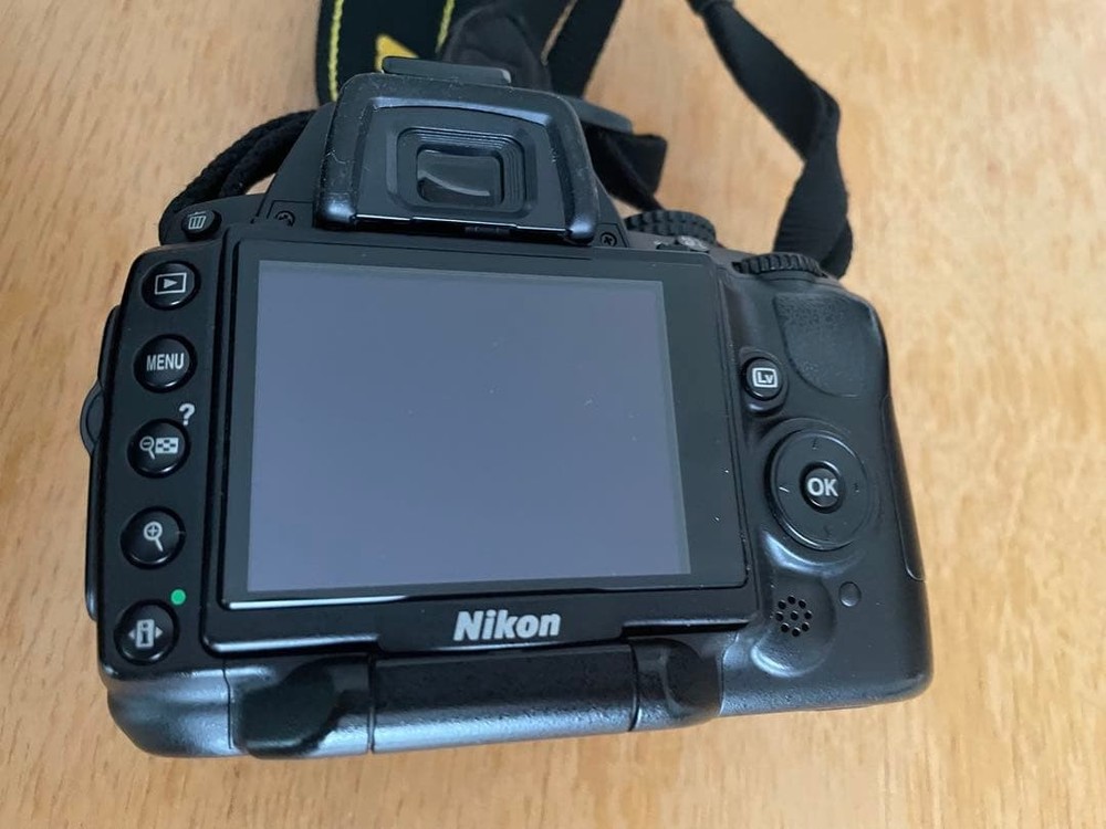 Nikon D5000 digital SLR camera double lens set