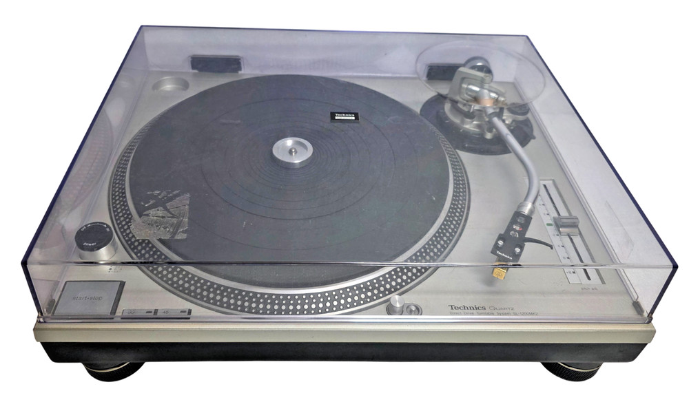 TECHNICS 1200 mk2 Manual Direct Drive Turntable with new high end needle
