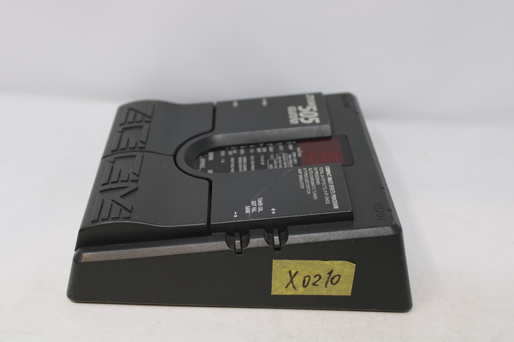 Zoom 505 Guitar Compact Multi-Effects Processor Uniy Only
