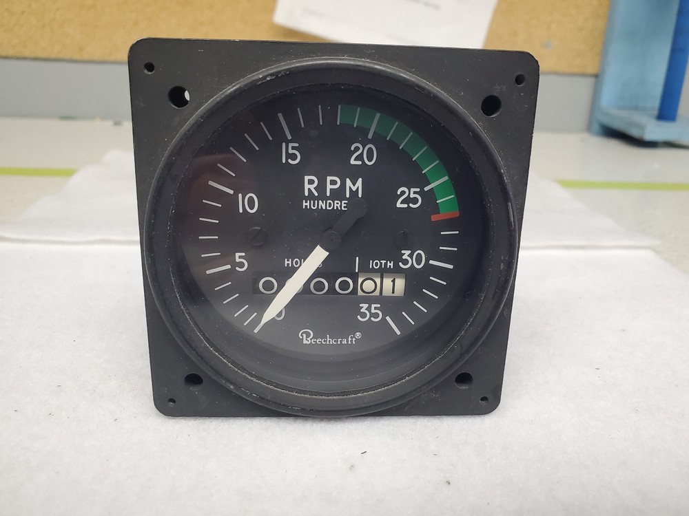 EDO AIRE Beechcraft Tachometer 1U320-101-3