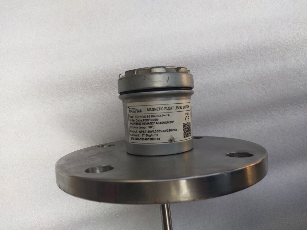 FineTek Type FDHHM3S210400AP+TA Magnetic Float Level Switch