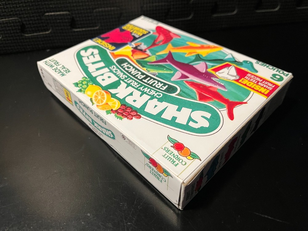 1990 Shark Bites Fruit Snacks (red squirter) - Replacement novelty display box