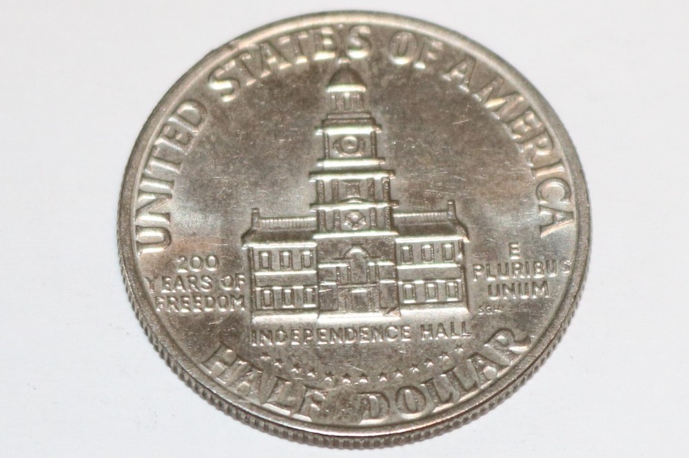 1976 Kennedy Bicentennial Half Dollar (C)