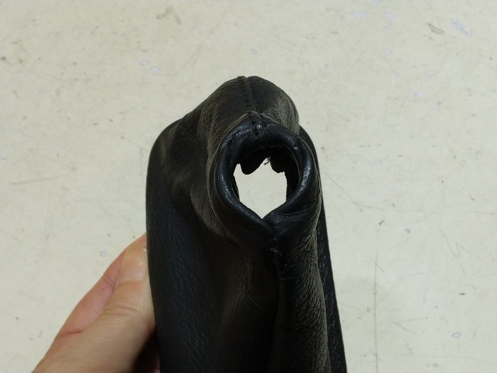 BMW E38 7 SERIES AUTOMATIC GEAR SELECTOR LEATHER GAITER 1422113.