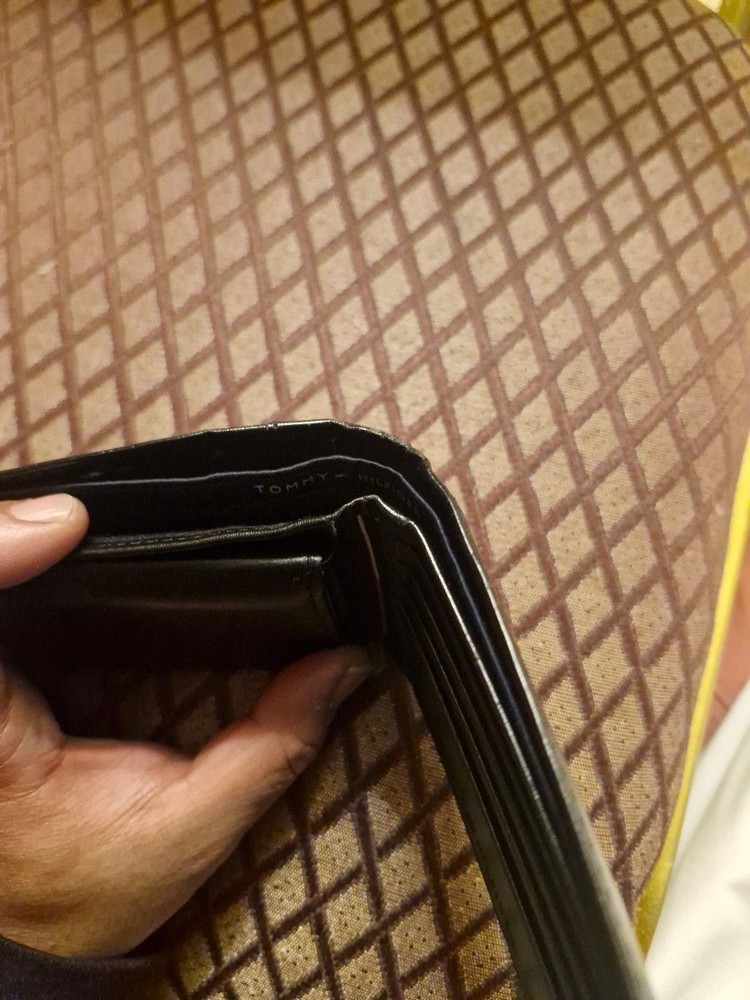 TOMMY HILFIGER Bifold Wallet Leather Tommy Hilfiger