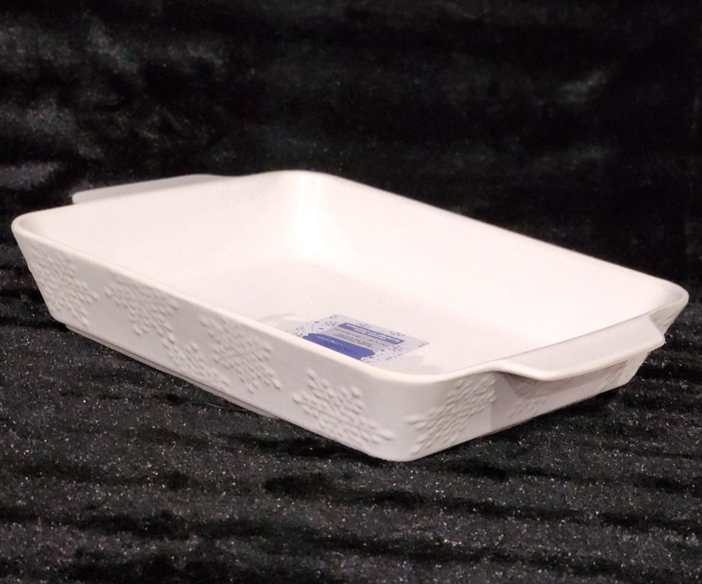 The Bakehouse White Embossed Snowflake Baker Stoneware 13x10 Rectangular Embosse