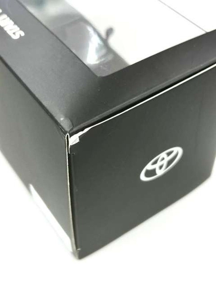 TOYOTA CROWN 202 black color sample