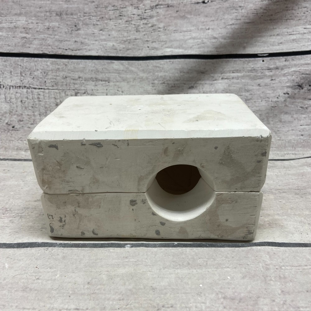 Weaver Mold Ceramic Casting Mold Bunny Eating Lettuce #56