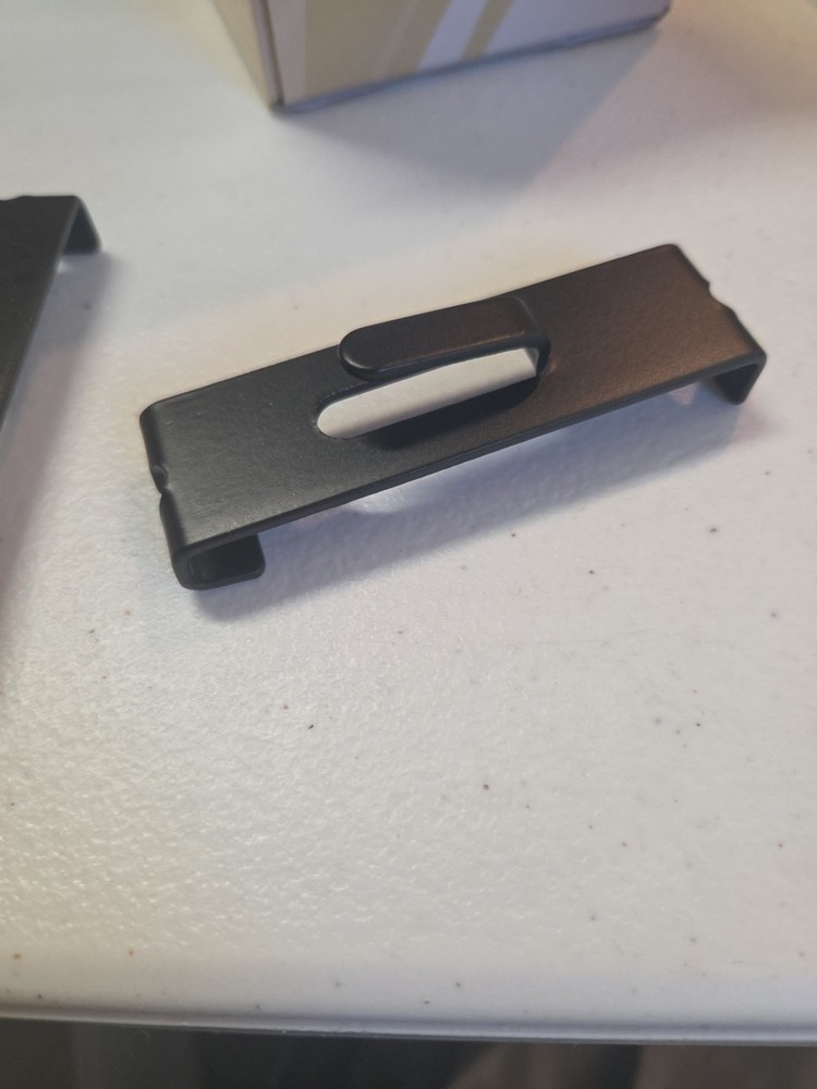 24 Pack Gridwall Notch Hooks