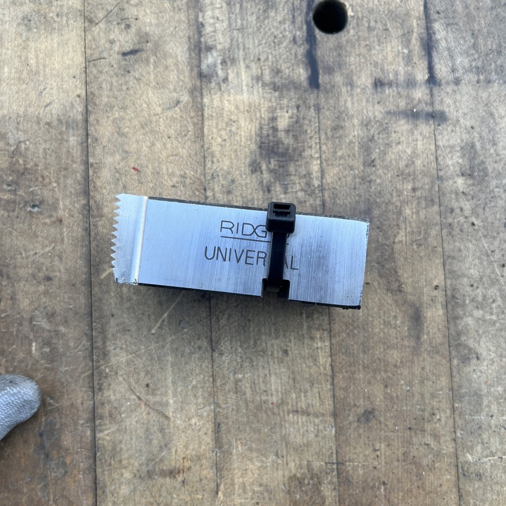 Ridgid Universal, 1-2, NPT, HS, pipe threader die set