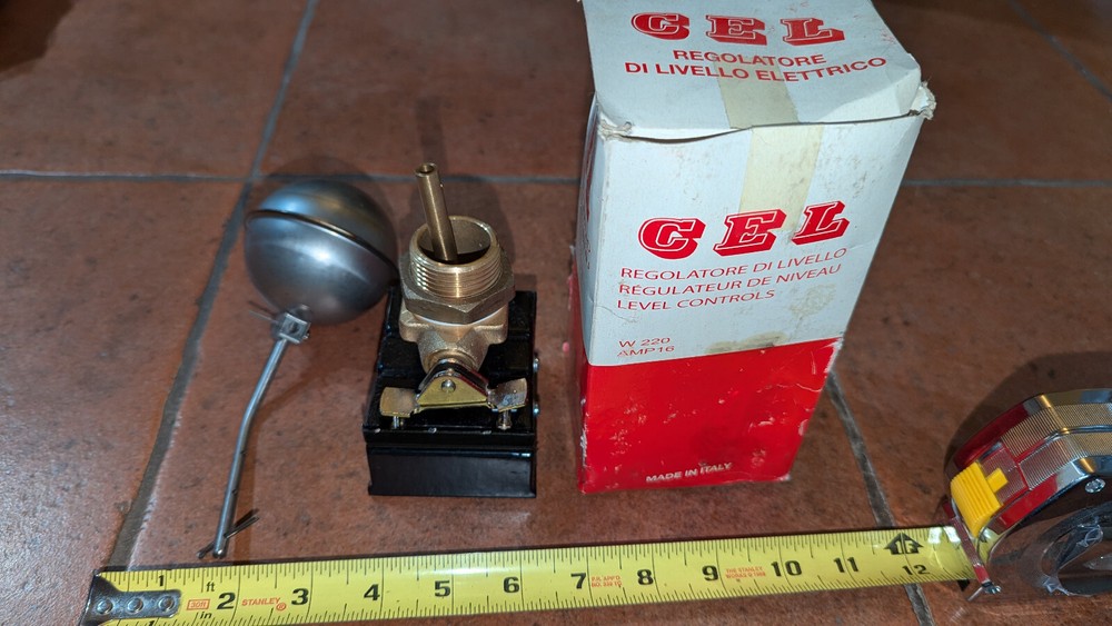 (1) Cel Omntec Level Controls Float Regulator W 220 AMP16 NOS